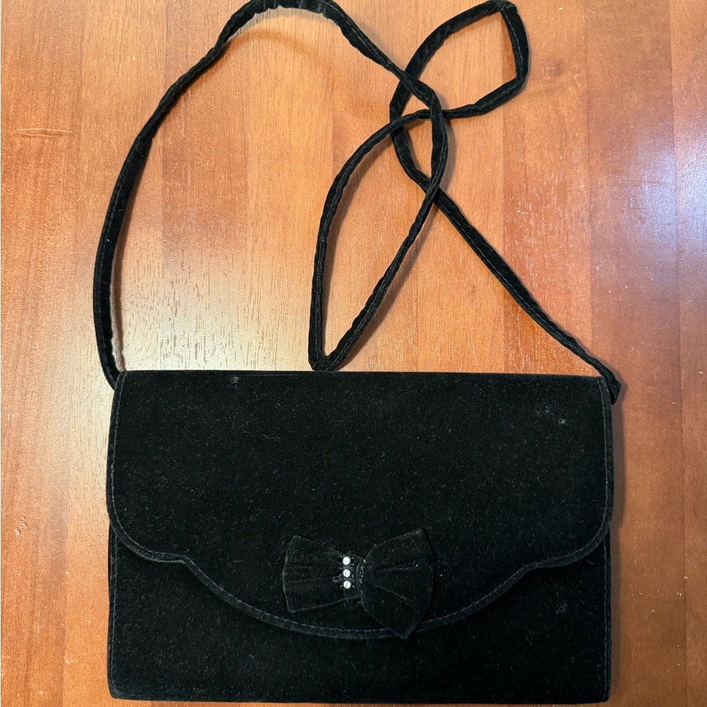 Elegant Black Suede Clutch with Bow Accent
